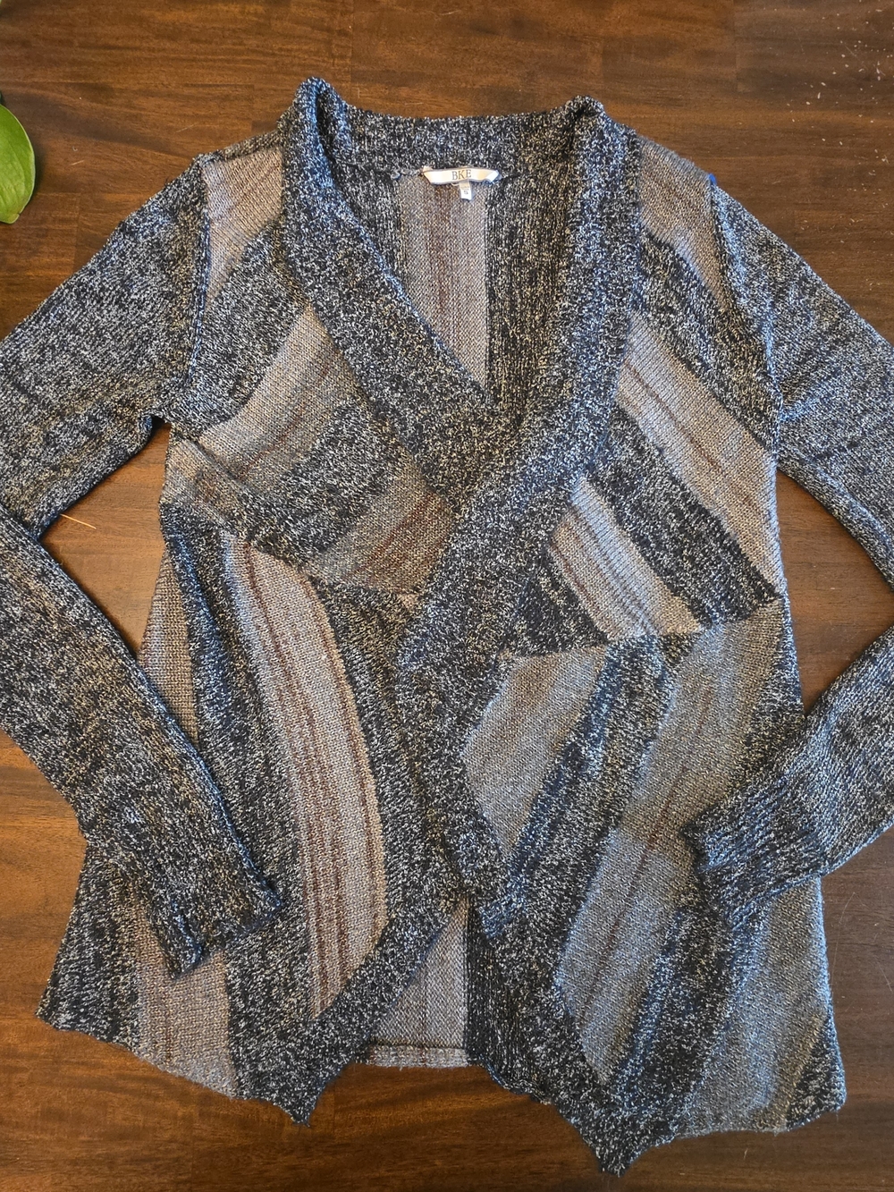 BKE Marled Knit Chevron Striped Open Front Cardigan Sweater Small Gray Black
